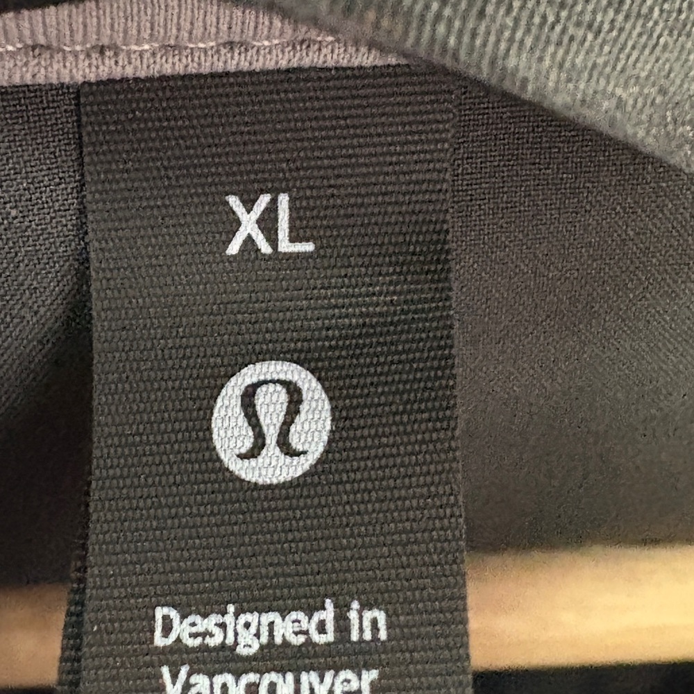 Lululemon Down For it All Puffer Vest Size XL - Picture 9 of 9